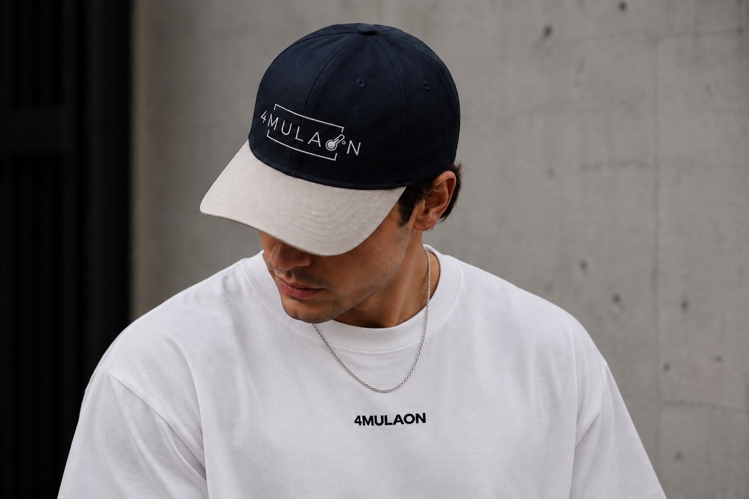 4MULAON navy cap and oversized tee